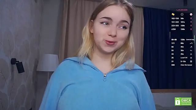 Snapshot of ZaraCreedon chatting on December 14, 2025, 5:13 am ZaraCreedon online show from December 14, 2025, 5:13 am