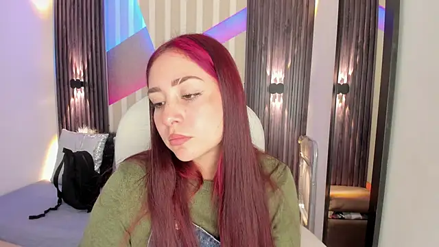 Snapshot of emily_layton chatting on November 13, 2025, 3:27 pm emily layton online show from November 13, 2025, 3:27 pm