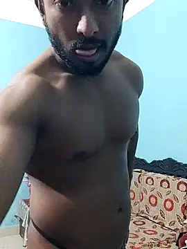 Snapshot of HunkyAriyan chatting on February 7, 2025, 1:01 pm HunkyAriyan online show from February 7, 2025, 1:01 pm