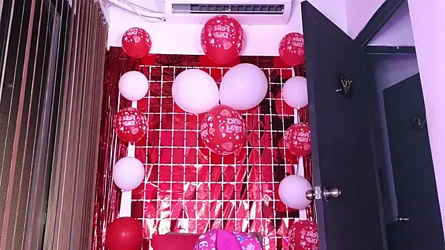 alondrabigtits online show from February 14, 2026, 11:43 am