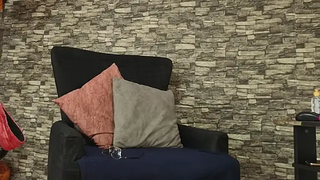 Snapshot of alondrabigtits chatting on October 30, 2025, 12:36 pm alondrabigtits online show from October 30, 2025, 12:36 pm