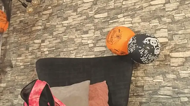 Snapshot of alondrabigtits chatting on October 26, 2025, 12:05 pm alondrabigtits online show from October 26, 2025, 12:05 pm