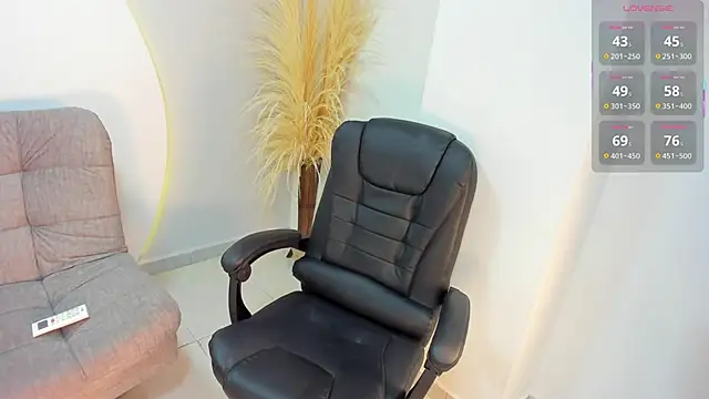 Snapshot of Ada_Monroe10 chatting on October 22, 2025, 1:32 pm Ada Monroe10 online show from October 22, 2025, 1:32 pm