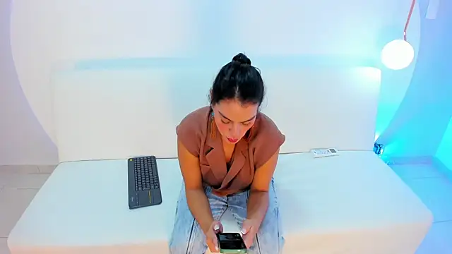 Snapshot of Ada_Monroe10 chatting on November 13, 2025, 2:10 pm Ada Monroe10 online show from November 13, 2025, 2:10 pm