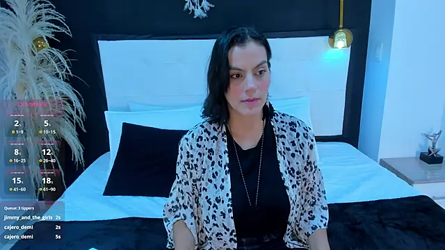 Ada Monroe10 online show from June 19, 2026, 1:28 pm