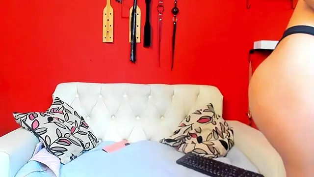 Snapshot of MIA_SOPHIA1 chatting on January 10, 2025, 5:26 am MIA SOPHIA1 online show from January 10, 2025, 5:26 am