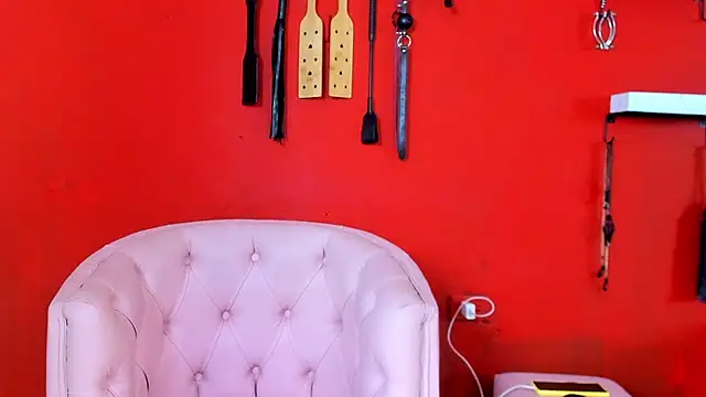 Snapshot of MIA_SOPHIA1 chatting on December 12, 2024, 4:37 am MIA SOPHIA1 online show from December 12, 2024, 4:37 am