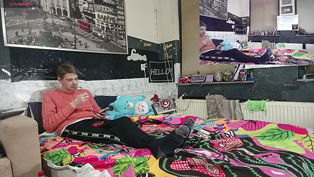 Snapshot of Doggyray44 chatting on March 12, 2025, 5:13 am Doggyray44 online show from March 12, 2025, 5:13 am