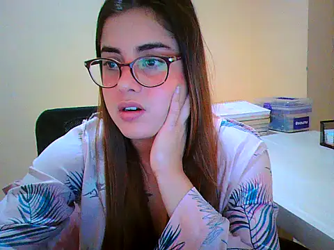 maliamiller online show from November 30, 2025, 11:22 am