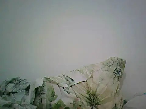 maliamiller online show from April 12, 2026, 7:06 pm