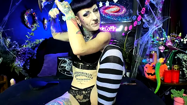 Purple Coffin666 online show from December 5, 2025, 11:31 am