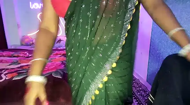 Snapshot of expression_queen chatting on December 15, 2024, 6:48 pm expression queen online show from December 15, 2024, 6:48 pm