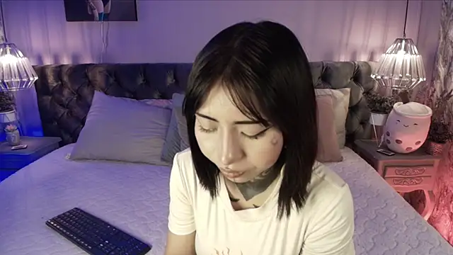 Evangeline bell online show from November 26, 2025, 7:36 pm