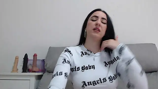 Snapshot of leilacam25 chatting on November 14, 2025, 2:21 pm leilacam25 online show from November 14, 2025, 2:21 pm