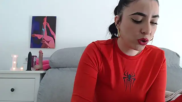 Snapshot of leilacam25 chatting on November 23, 2025, 1:54 pm leilacam25 online show from November 23, 2025, 1:54 pm