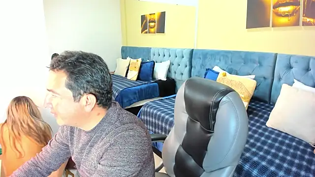 Snapshot of Sam_and_molly_ chatting on December 1, 2024, 7:30 pm Sam and molly online show from December 1, 2024, 7:30 pm