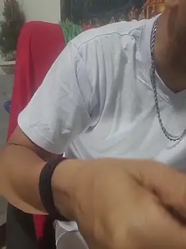 Snapshot of latinmartin73 chatting on December 20, 2025, 3:04 pm latinmartin73 online show from December 20, 2025, 3:04 pm