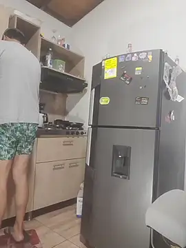 Snapshot of latinmartin73 chatting on December 15, 2025, 2:28 am latinmartin73 online show from December 15, 2025, 2:28 am