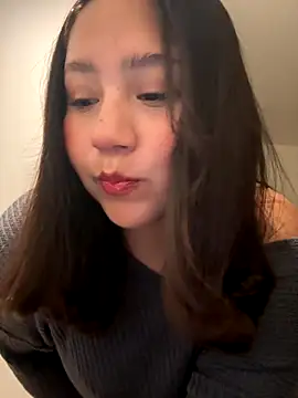 kittyfresita online show from December 3, 2025, 2:12 am