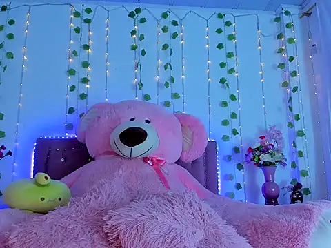 dulcevegga online show from January 13, 2026, 11:52 pm