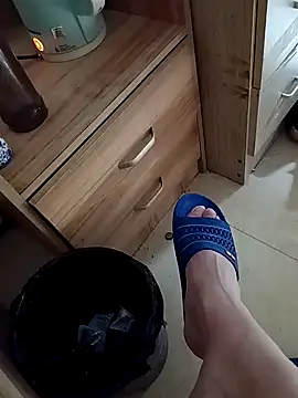 Snapshot of huzi518 chatting on November 15, 2025, 3:21 am huzi518 online show from November 15, 2025, 3:21 am