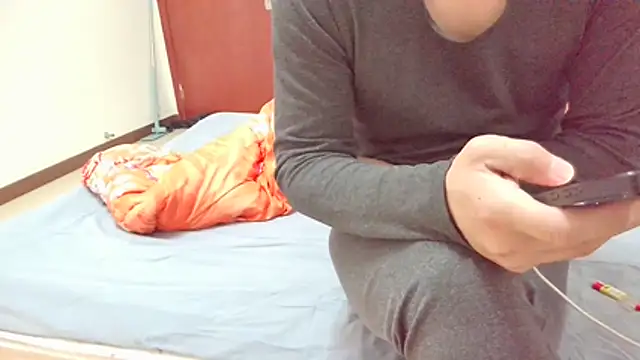 Snapshot of huzi518 chatting on December 14, 2025, 1:23 am huzi518 online show from December 14, 2025, 1:23 am