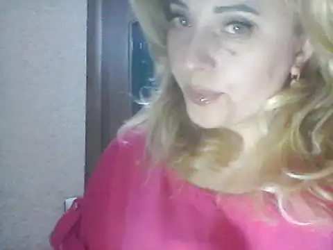 Snapshot of SweetCandy356 chatting on March 8, 2025, 6:26 pm SweetCandy356 online show from March 8, 2025, 6:26 pm