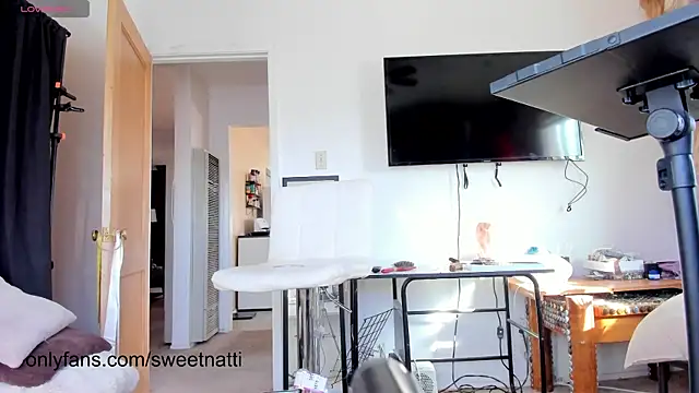 Snapshot of mistressnatty chatting on December 1, 2025, 5:14 pm mistressnatty online show from December 1, 2025, 5:14 pm