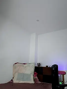 Kiitygirl online show from April 11, 2026, 4:31 am