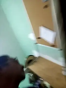 Andresguz35 online show from February 11, 2026, 5:24 pm