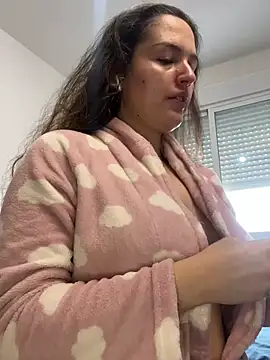 Snapshot of tatianaAlvarez1 chatting on March 10, 2025, 9:23 am tatianaAlvarez1 online show from March 10, 2025, 9:23 am