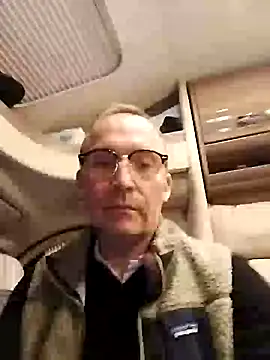 Snapshot of Manou1971 chatting on February 4, 2025, 9:17 am Manou1971 online show from February 4, 2025, 9:17 am