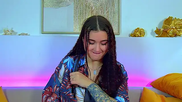 ChristinaMilton online show from February 4, 2026, 6:30 am