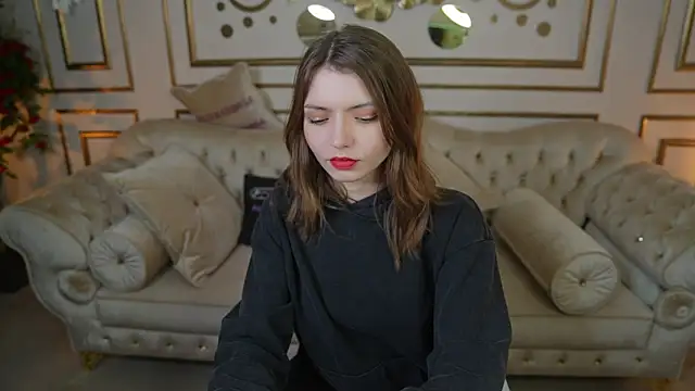 Michelle 054 online show from December 22, 2025, 3:56 pm