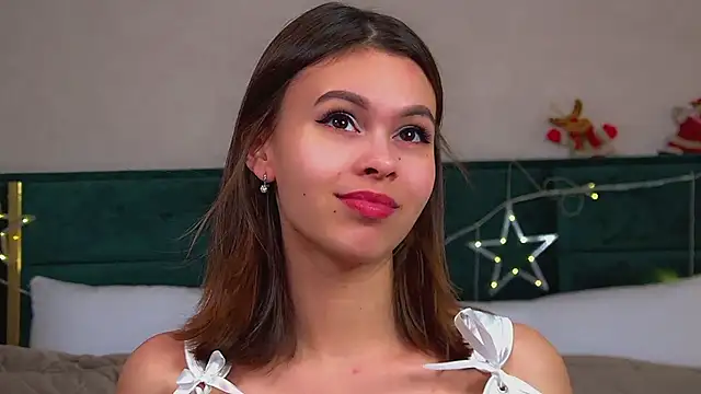 PollyLanders online show from December 17, 2025, 6:57 pm