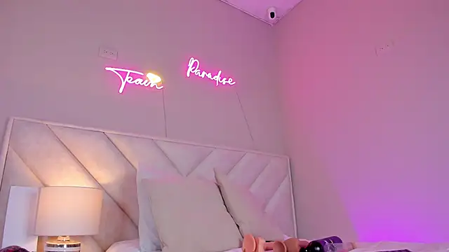 dani skinny  online show from February 13, 2025, 6:37 pm