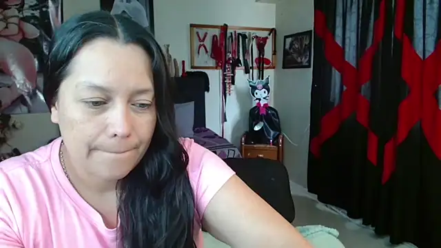 Snapshot of Marilynselxoveanalhard chatting on July 8, 2026, 1:45 pm Marilynselxoveanalhard online show from July 8, 2026, 1:45 pm