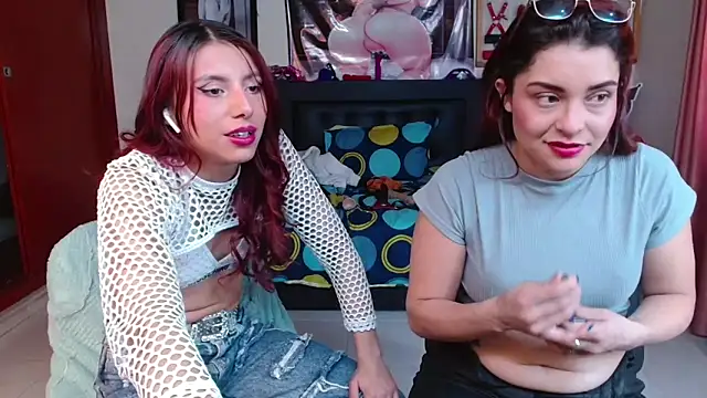 Snapshot of Marilynselxoveanalhard chatting on April 30, 2026, 8:57 pm Marilynselxoveanalhard online show from April 30, 2026, 8:57 pm