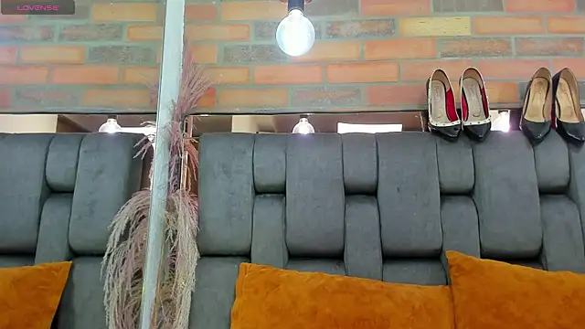 Snapshot of JESSYCORTES chatting on November 24, 2025, 3:23 pm JESSYCORTES online show from November 24, 2025, 3:23 pm