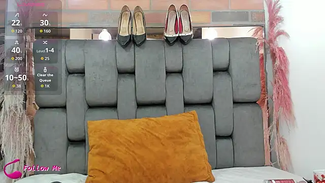 Snapshot of JESSYCORTES chatting on November 2, 2025, 3:33 am JESSYCORTES online show from November 2, 2025, 3:33 am