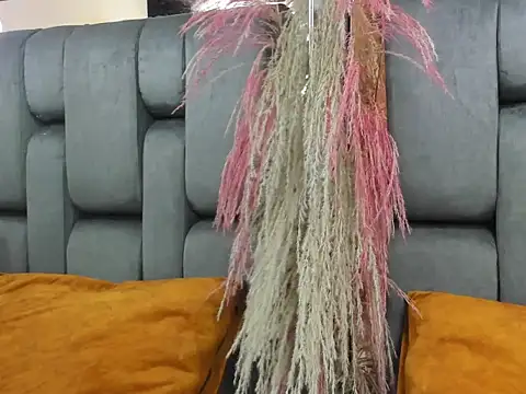 JESSYCORTES online show from March 31, 2026, 4:03 am