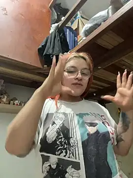 SophiaWeestt99 online show from April 6, 2026, 4:57 am