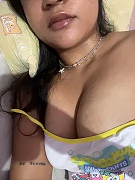 medusahott40 online show from January 7, 2025, 4:50 am