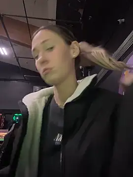 M1ssyk1ssy online show from January 15, 2025, 4:04 am