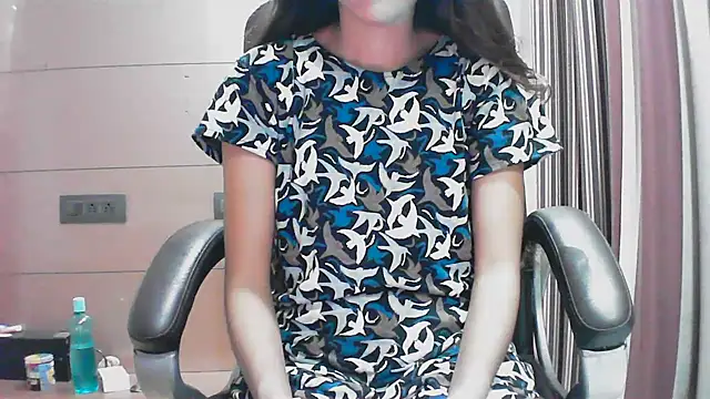 collage hoty online show from September 16, 2025, 4:52 pm