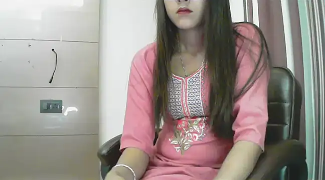 collage hoty online show from March 5, 2025, 11:38 pm