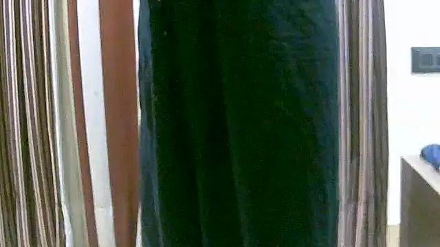 Snapshot of collage_hoty chatting on November 2, 2025, 2:33 pm collage hoty online show from November 2, 2025, 2:33 pm