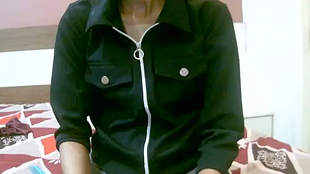 Snapshot of collage_hoty chatting on November 17, 2025, 2:54 pm collage hoty online show from November 17, 2025, 2:54 pm