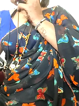 Snapshot of gaurika18 chatting on November 1, 2025, 5:25 am gaurika18 online show from November 1, 2025, 5:25 am