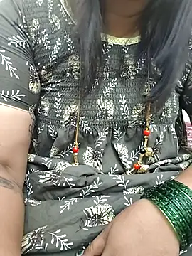 Snapshot of gaurika18 chatting on October 27, 2025, 10:54 pm gaurika18 online show from October 27, 2025, 10:54 pm